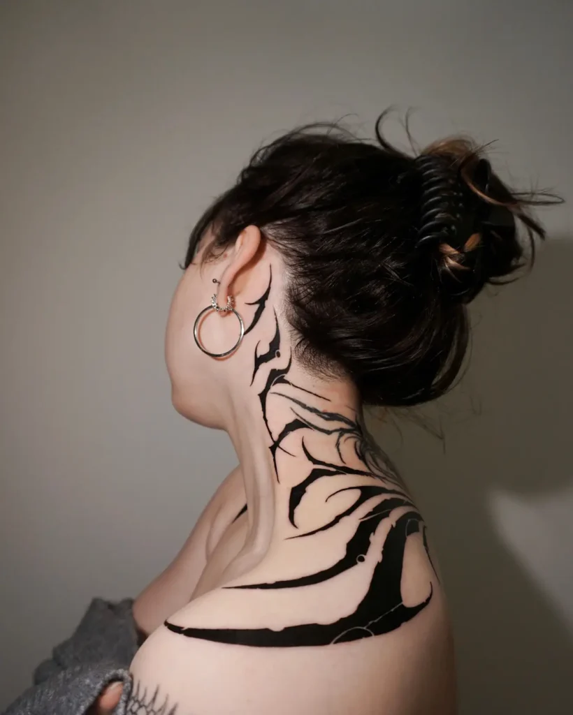 11. Serpent Flame Collar