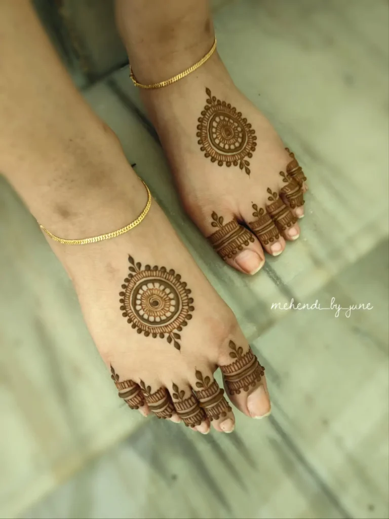 12. Backhand Spiral Bloom Henna