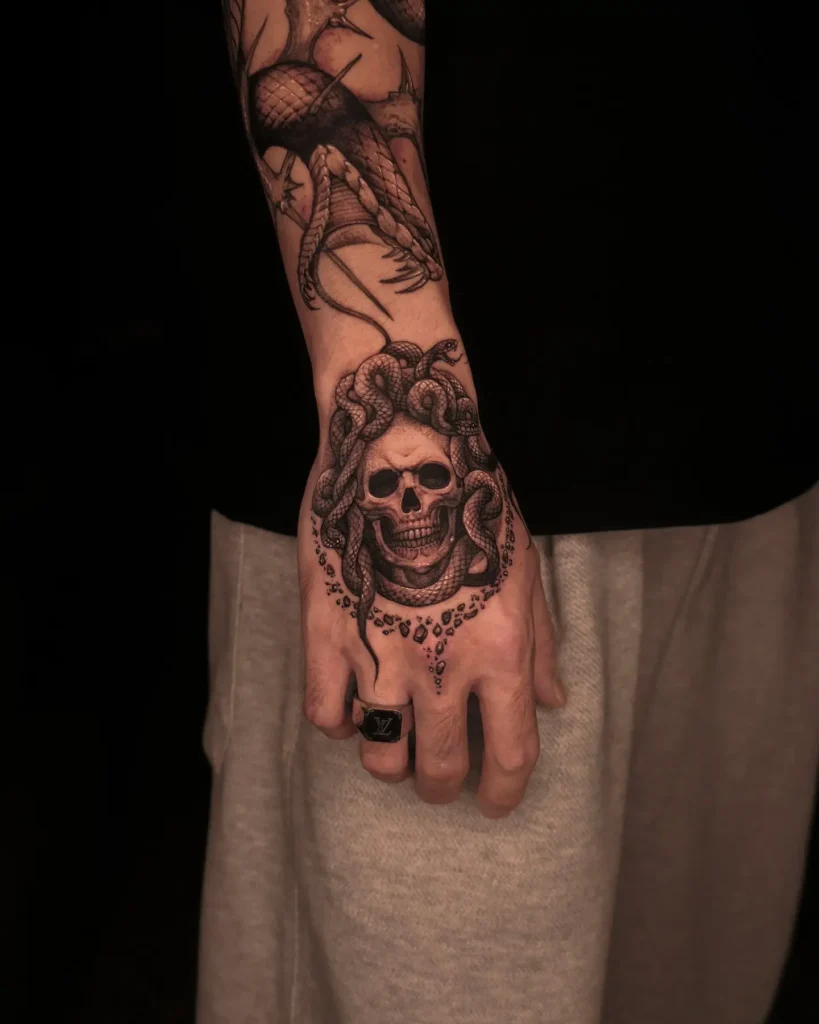 12. Medusa’s Curse Grip