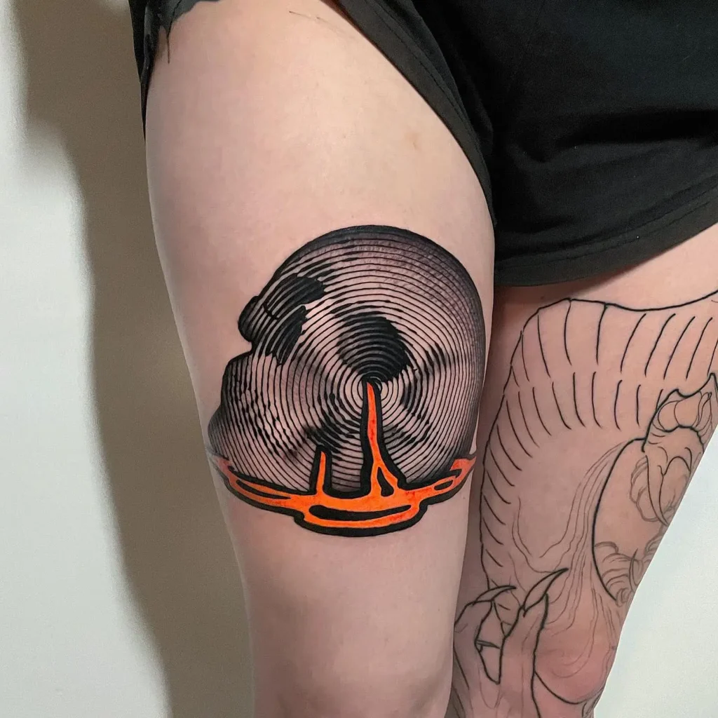 20. Melting Skull Optical Illusion Thigh Tattoo