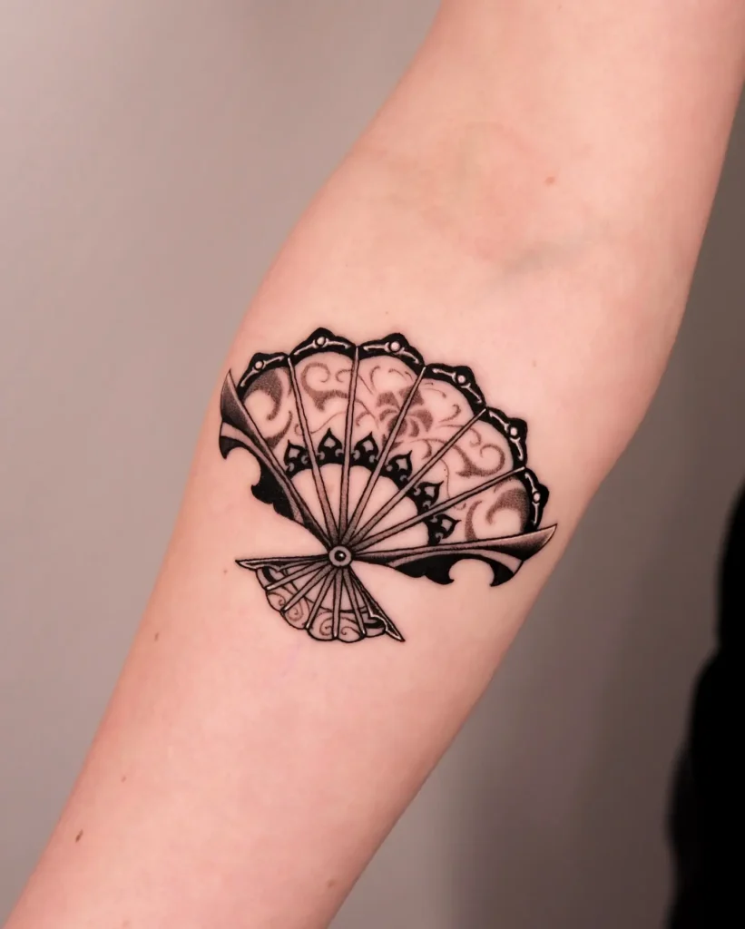 5. Elegant Fan Charm