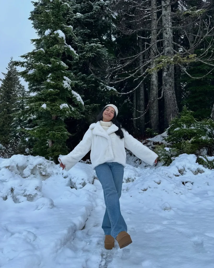 8. Frosty Flare Fit