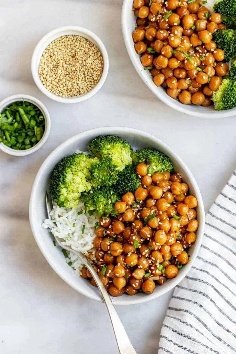 Vegan Sticky Sesame Chickpeas